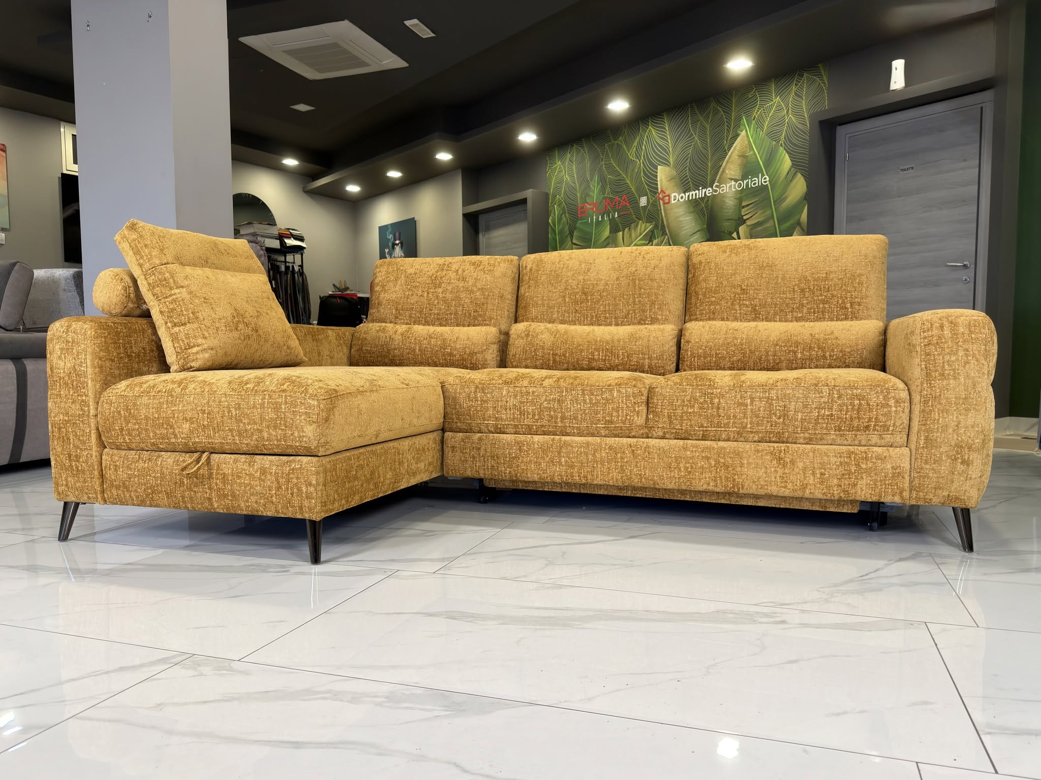Divano Vegas in showroom